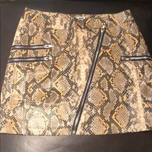 Yellow leather skirt